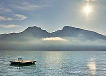 Mystische Momente wie hier unterwegs am Thunersee mit Blick auf das Sigriswiler Rothorn und das Niederhorn gibt es immer wieder. (bei Klick vergrösserte Ansicht Bild)